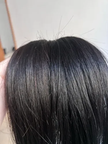 Mega hair brasileiro com 50 cm de comprimento, pesando 100g