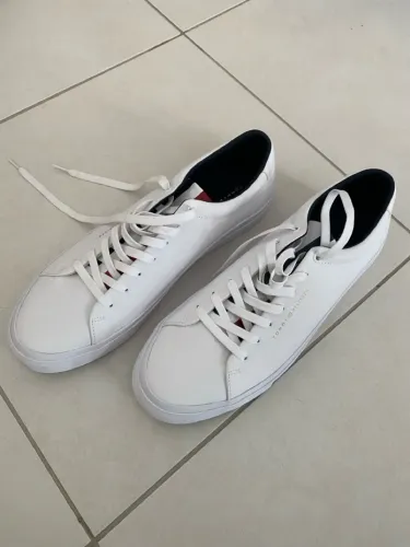 Tênis novo Tommy Hilfiger