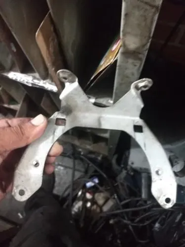 Suporte do painel ou farol da XJ6