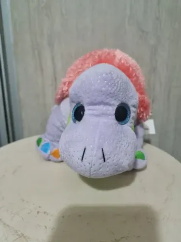 Dinossauro de pelúcia