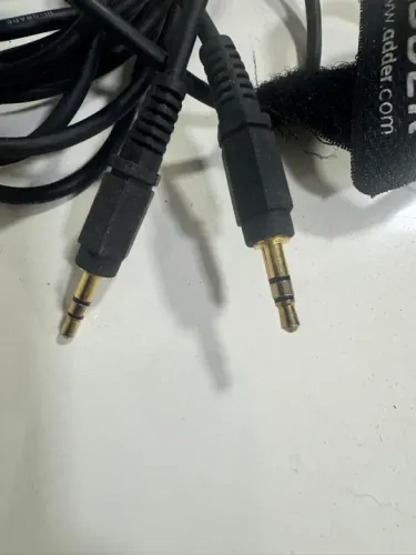 Cabo P2 x P2 stereo com 2.90cm novo sem embalagem