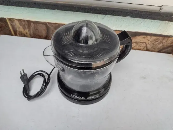 Espremedor/ Extrator de Sucos - 1250 ml