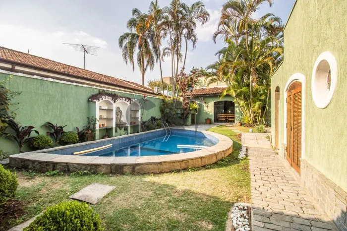 Casa de Vila - 4 Dormitórios (2 Suítes) à Venda ou para Alugar na Granja Julieta - São Pau