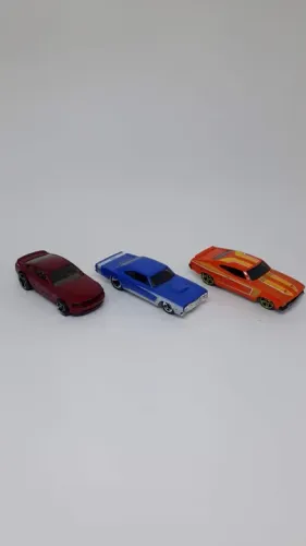 Carrinhos hot wheels raros mustang, dodge e ii86