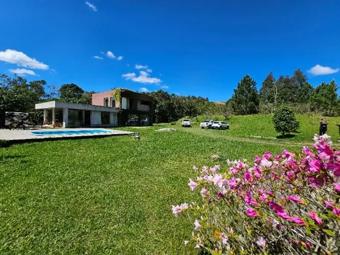 Belo sitio na divisa Angelina com Rancho Queimado 30.000m²