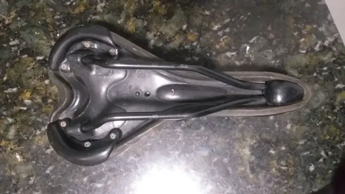 Assento para bicicleta usado