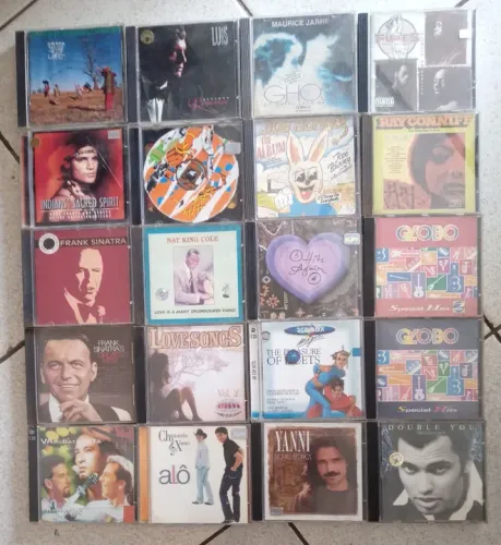 Lote Com 40 CDs De Estilos Variados 