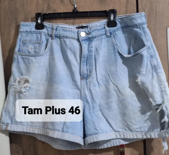 Bermudas plus size  tam 46 e outra tam 44 pouco uso 