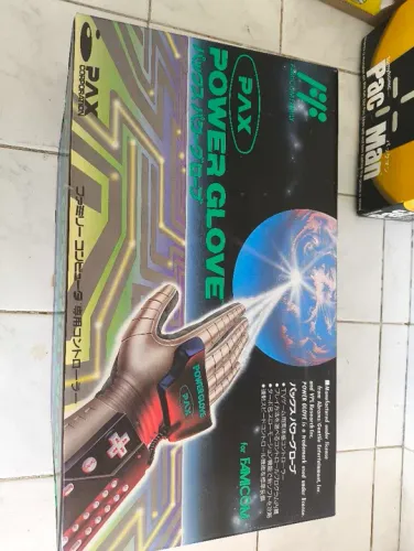 Power Glove