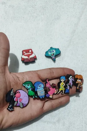 Kit 10 Pins divertidamente variados