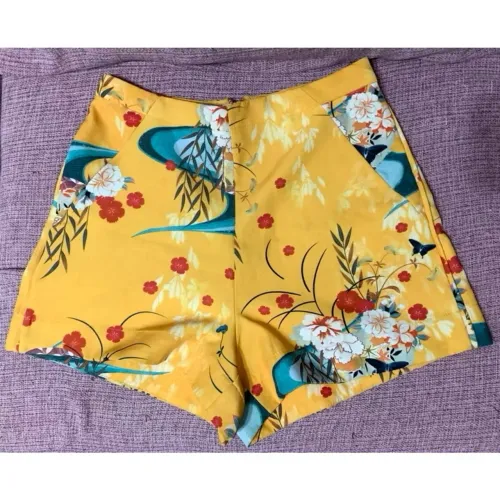 Short florido