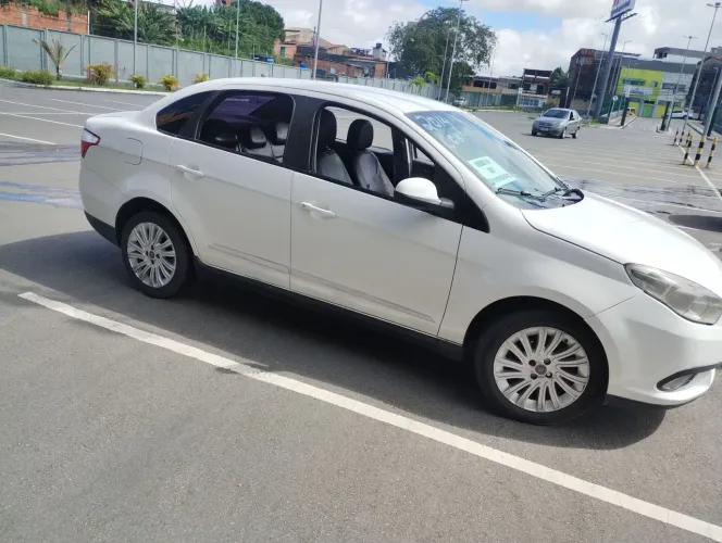 Gran Siena troco carro e  moto