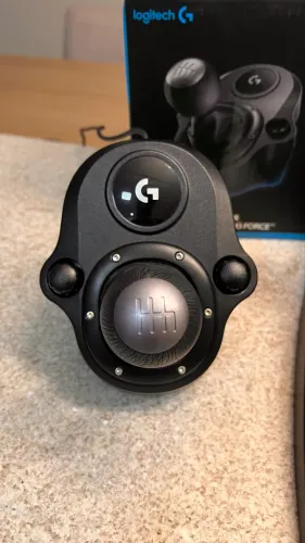 Volante Logitech G29 + Câmbio Logitech 