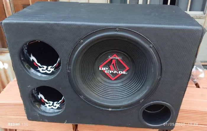 Caixa de Som Subwoofer Bomber Upgrade