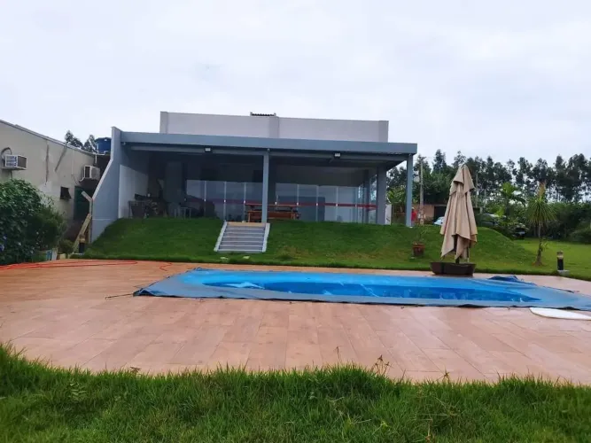 Chácara a 9km de Rio Verde - GO à venda com churrasqueira, piscina e espaço extremamente a