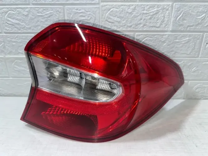Lanterna direito Ford ka sedan 2014 15 16 17 2018 original