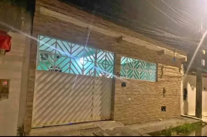 CASA NO COROADINHO
