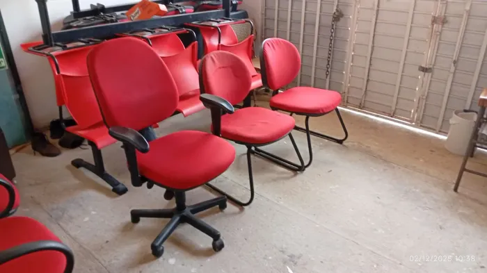 Cadeiras, Giratórias, Fixas e Bancadas de 3 assentos