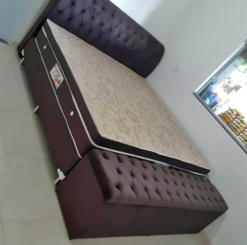  Super king Cama Box com Colchão e Puff Baú - Conforto e Elegância
