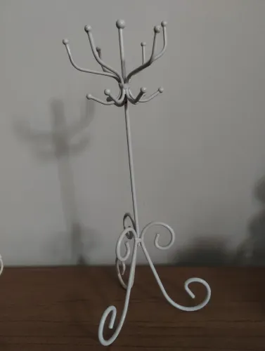 Suporte para brincos e cordões