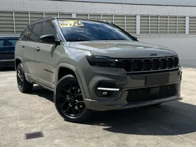 COMMANDER BLACKHAWK 4x4 AT9 2025 - 10 MIL KM - GARANTIA FABRICA - TETO SOLAR 