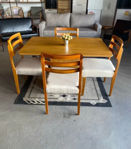 Conjunto de mesa Bárbara madeira/MDF