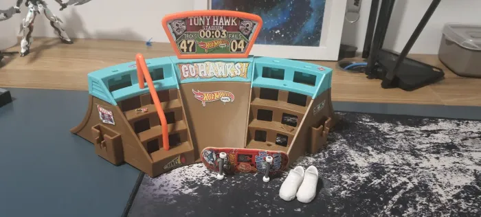 Pista de Skate Tony Hawk Hot Wheels levemente usado em estado de novo