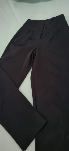 2 Calças sociais preta- Alfaiataria- Usadas POUCAS vezes
