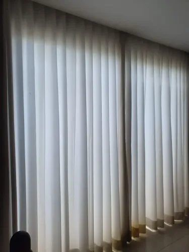 Cortinas brancas para sala