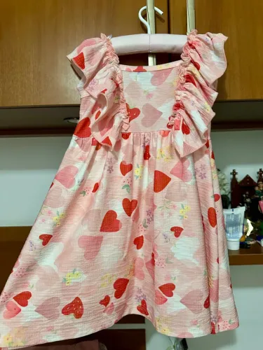 Vestido infantil Renner corações