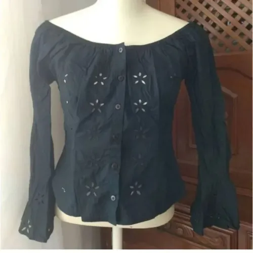 Blusa preta ciganinha