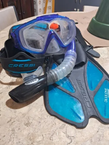 Kit de Mergulho Cressi e Intex - Máscara, Snorkel e Nadadeiras tamanho ML/XL 9-13,