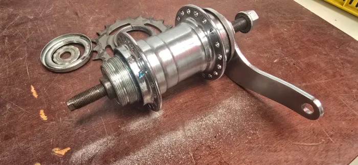 Cubo freio contra pedal para bike
