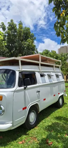 Volkswagen Kombi Furgão (álcool) 2005