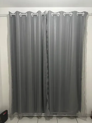 VENDO 4 CORTINAS EM ÓTIMO ESTADO 