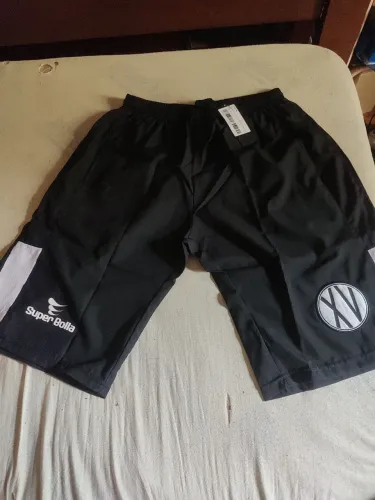 Bermuda, tamanho GG, ano 2015, cor preta, com bolsos, nova, do XV de Piracicaba