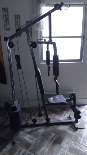 MAQUINA DE TREINO, MESA PARA MUSCULAÇÃO