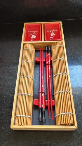Kit comida japonesa para dois vermelho