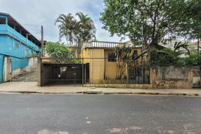 Casa comercial na Rua Domênico Palma, 124 - Casa 1 55 m²
