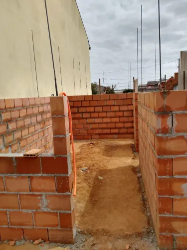 Empreiteiro pedreiro e azulejista