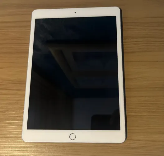 iPad 8º geração (32g) perfeito estado!!
