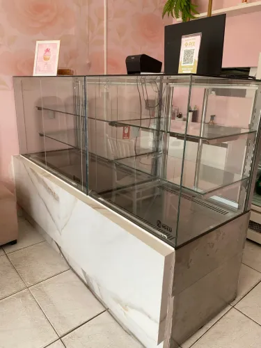 Vitrine expositora gelada e quente 