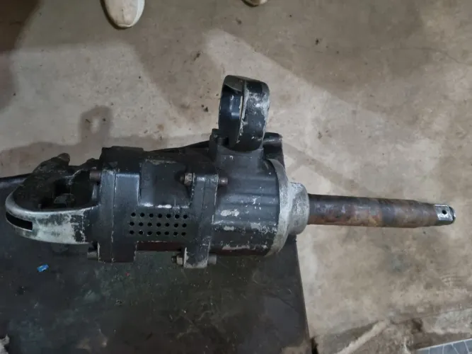 Vendo máquina pneumática para caminhão R$ 1.000,00