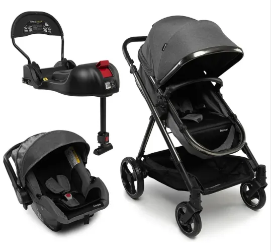 Carrinho de bebê com bebê conforto e isofix
