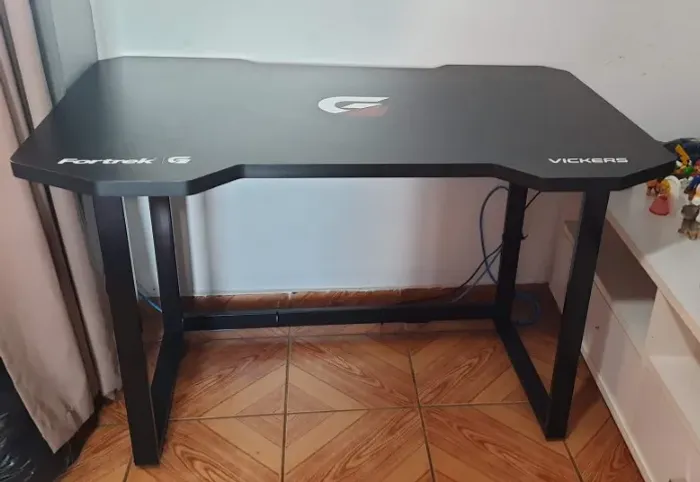 Mesa Gamer Fortrek Vickers