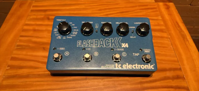 Pedal Delay TC Electronic Flashback X4