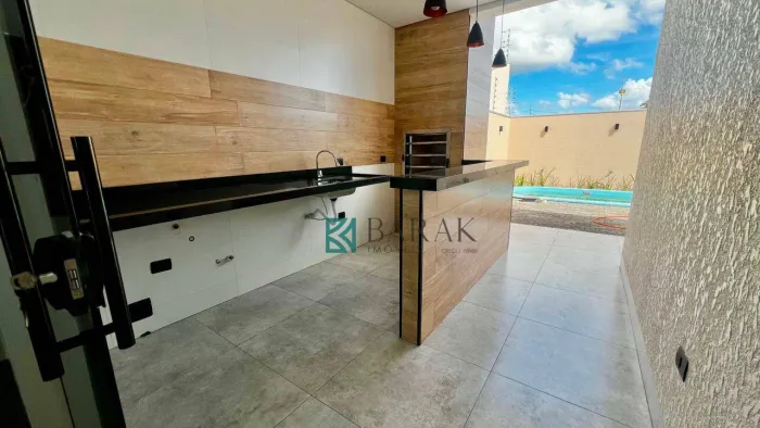 Casa com 3 dormitórios à venda, 105 m² por R$ 698.000,00 - Jardim São Paulo II - Sarandi/P