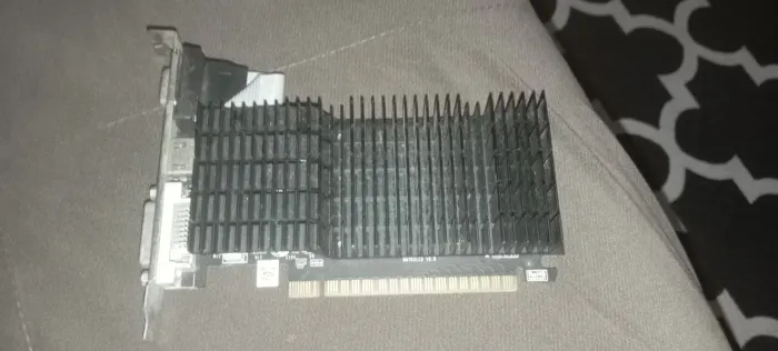 Placa de Vídeo GT 710 Usada
