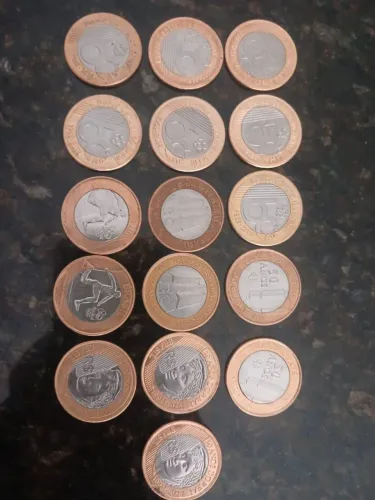 Vendo moedas antigas raras