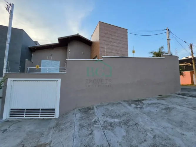 Casa à venda na região das flores de Poços de Caldas